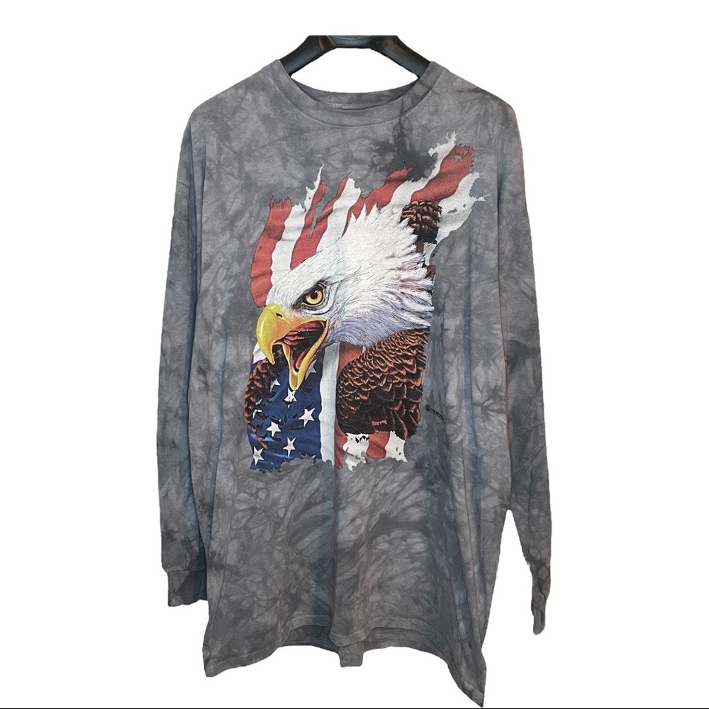 The Mountain Patriotic Screaming Eagle Classic Gray Dye Long Sleeve T-Shirt